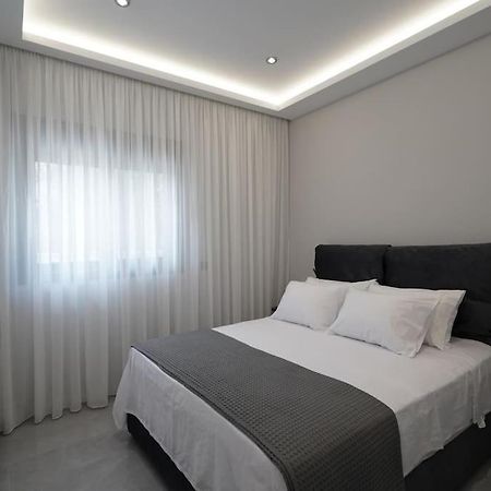 Brand New 3Br With 2 Bathrooms Marousi Apartment Atene Esterno foto