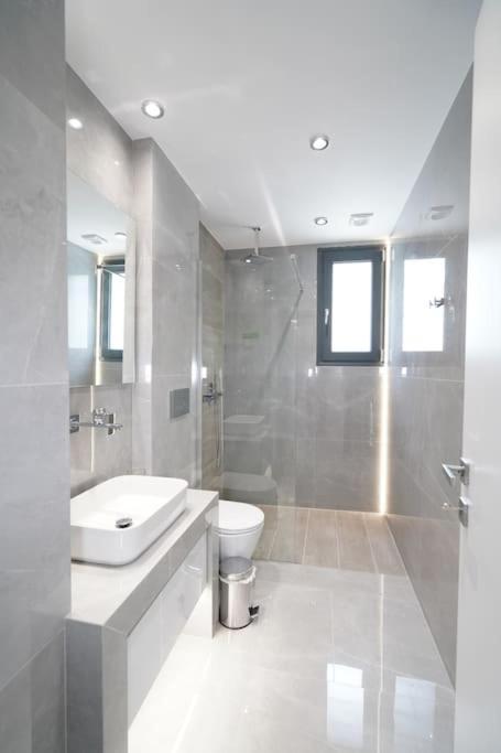 Brand New 3Br With 2 Bathrooms Marousi Apartment Atene Esterno foto