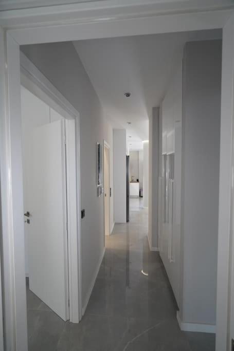 Brand New 3Br With 2 Bathrooms Marousi Apartment Atene Esterno foto
