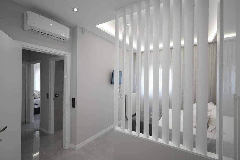 Brand New 3Br With 2 Bathrooms Marousi Apartment Atene Esterno foto